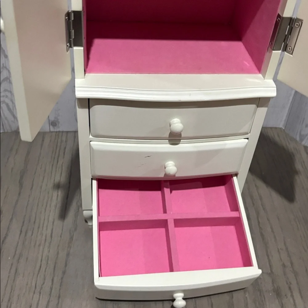 Pottery born Teen Wooden Jewelry Box Tower